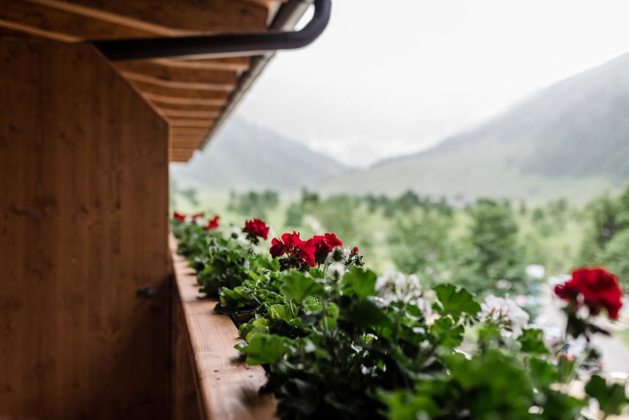 Das Naturhotel Die Eng Hinterriss Ngoại thất bức ảnh